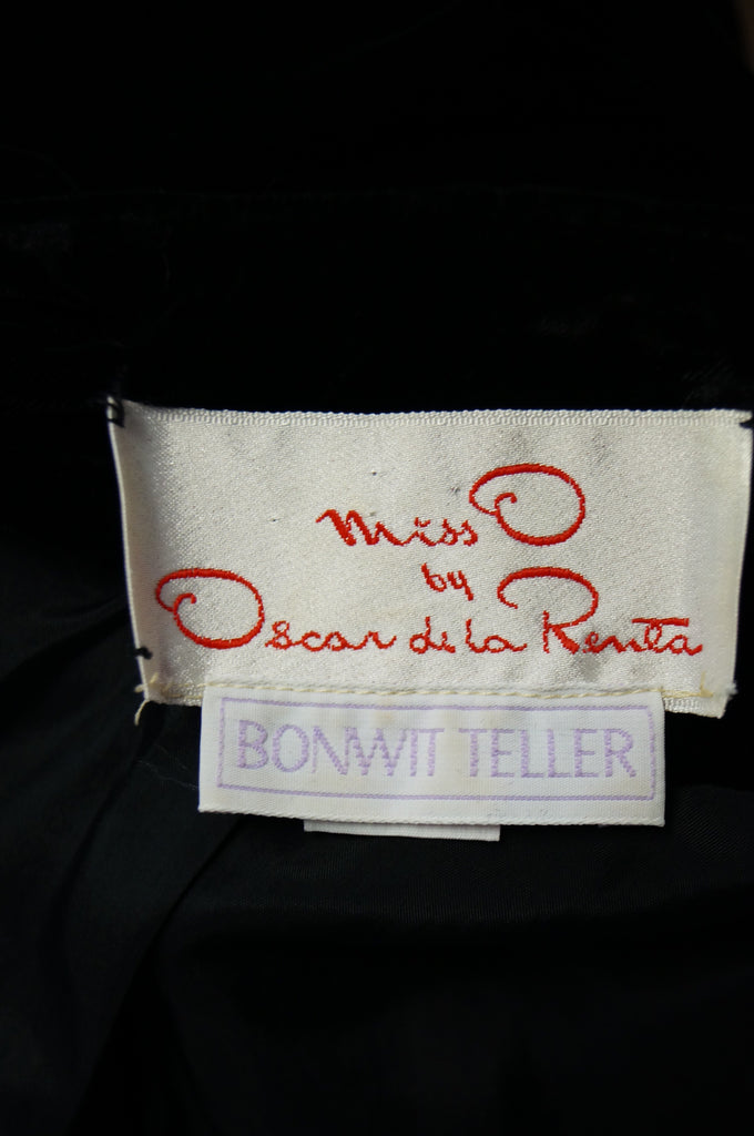 1980s Oscar de la Renta Black Velvet Evening Jacket