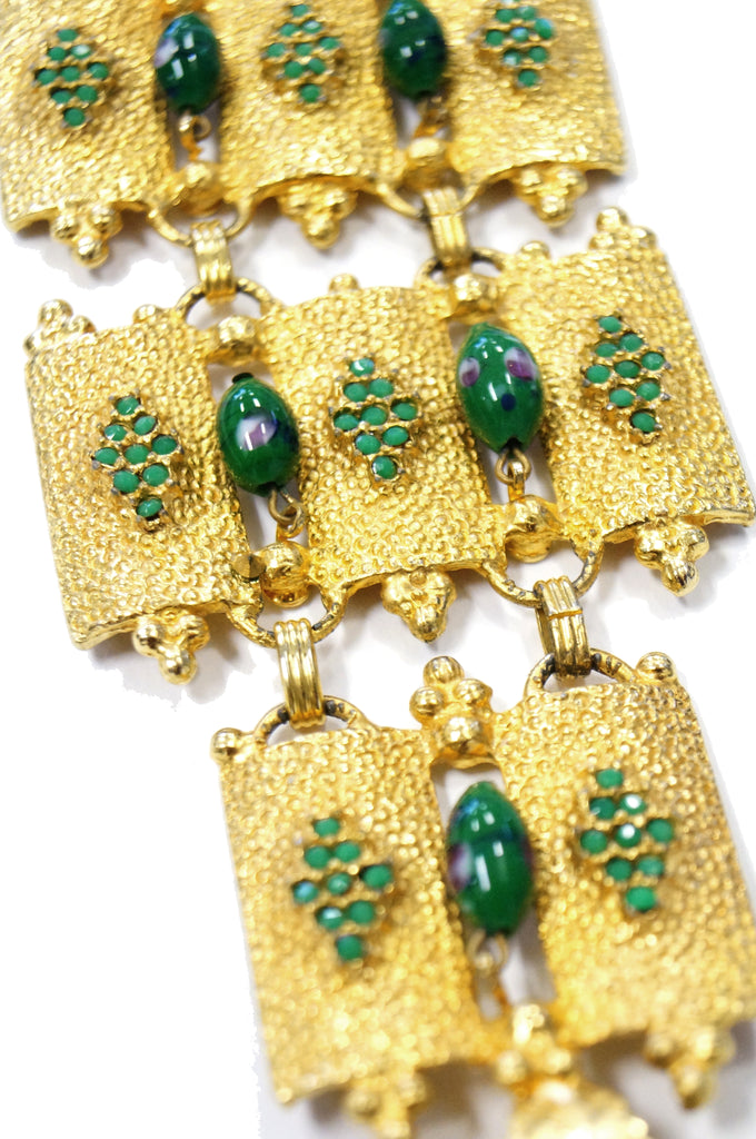 1960s Substantial Brutalist Articulated Gold Tone Jade Green Glass Necklace