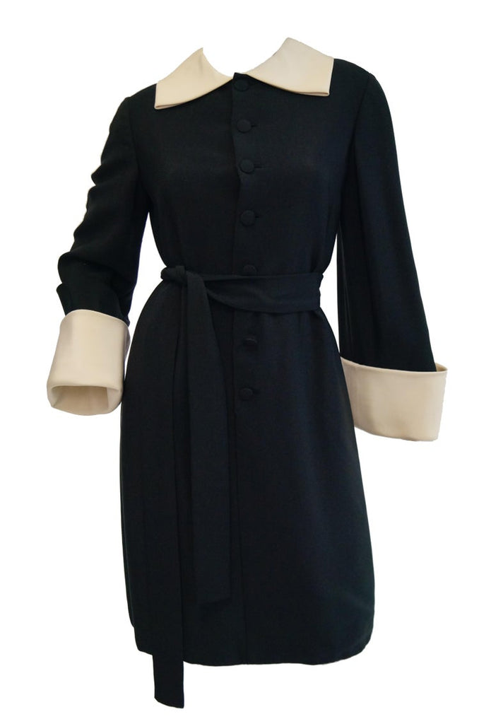 1960s Norman Norell Black and Cream Contrast Silk Shift Dress