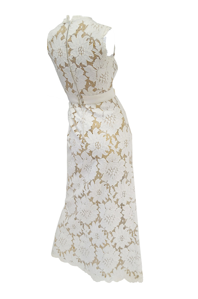 1970s White Large Scale Floral Lace Dress