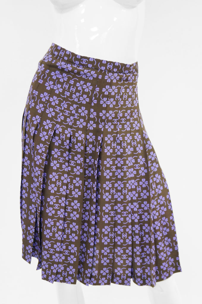 2001 NWT Chanel Purple and Brown Mark Lucky Clover Pleated Skirt