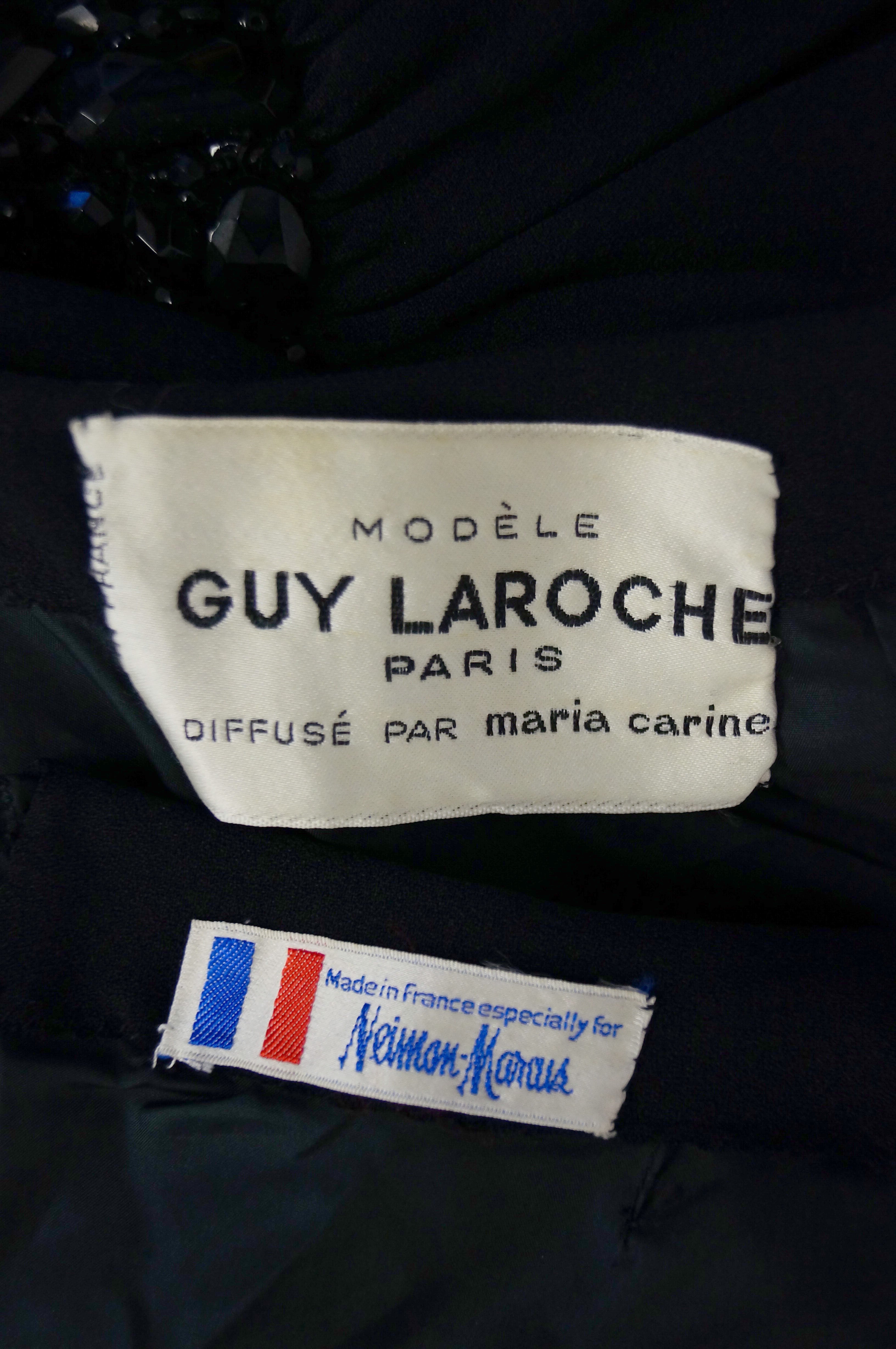 Guy Laroche Logoed Shoulder Bag in Black