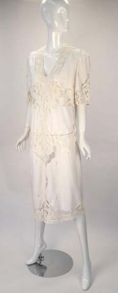 1970s White Linen and Lace Short Sleeve Day Dress