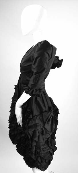 1990s Oscar De La Renta Black Ruffle Dress - MRS Couture 1990s Oscar De La Renta Black Ruffle Dress - MRS Couture