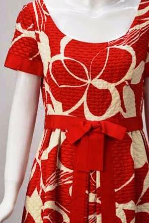 1970s Mollie Parnis Red and Bone Print Cotton Dress